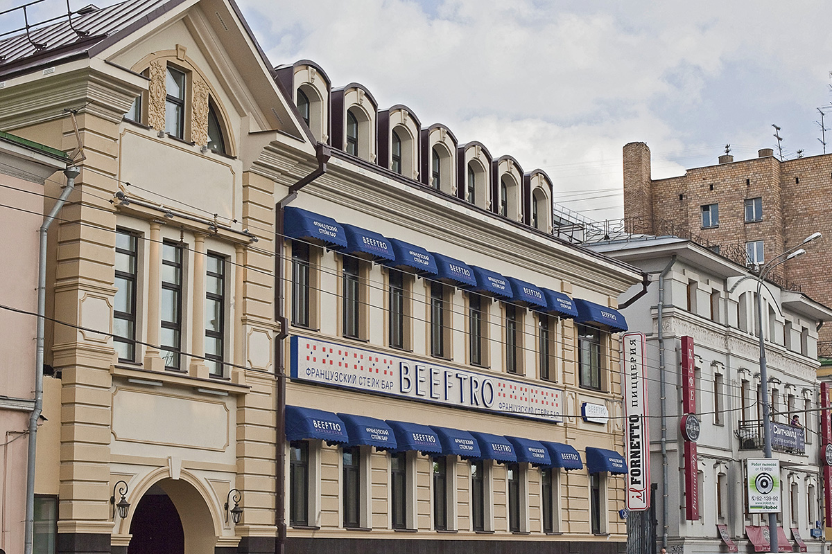 Фасад бизнес-центра "Цветной бульвар", Москва